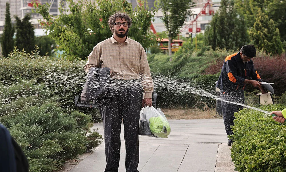 خلاصه داستان فیلم مرد عینکی